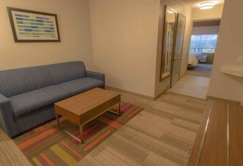 هتل Holiday Inn Express & Suites Manassas