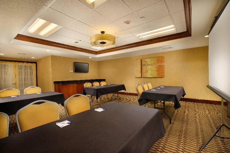 هتل Holiday Inn Express & Suites Manassas, An Ihg
