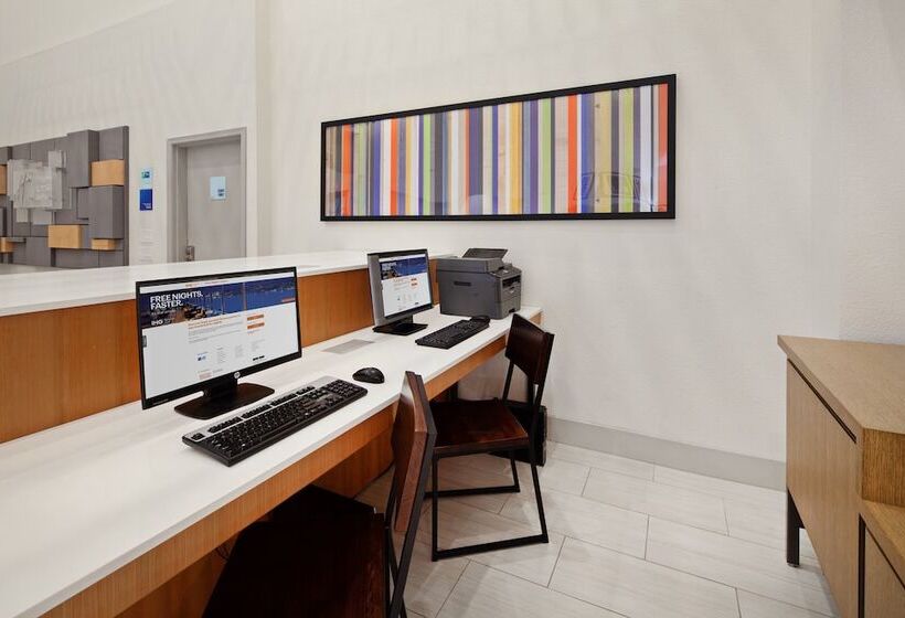 Отель Holiday Inn Express & Suites Rancho Mirage Palm Spgs Area, An Ihg