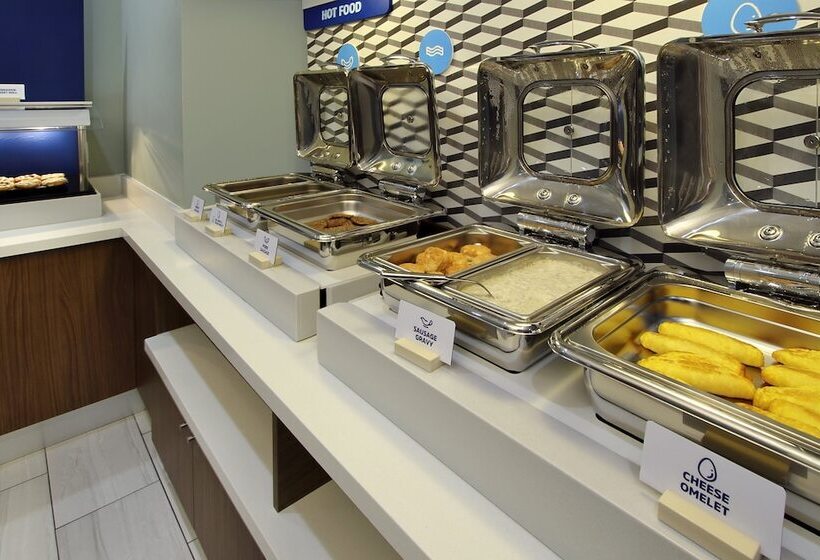 فندق Holiday Inn Express & Suites Salt Lake City N  Bountiful