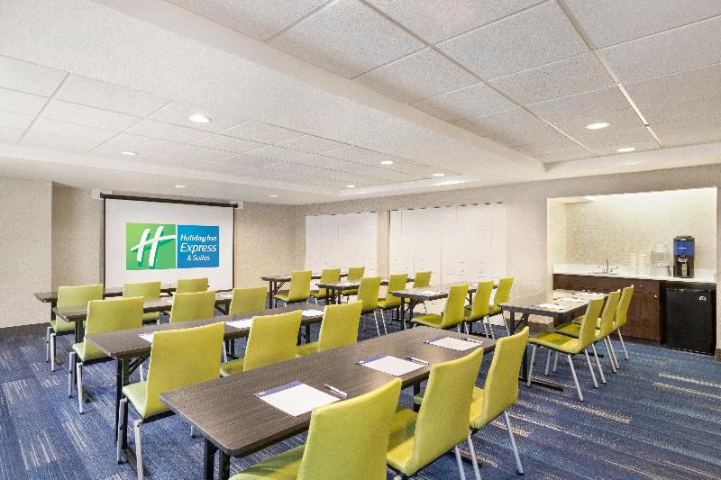 בית מלון כפרי Holiday Inn Express & Suites Sarasota East, An Ihg