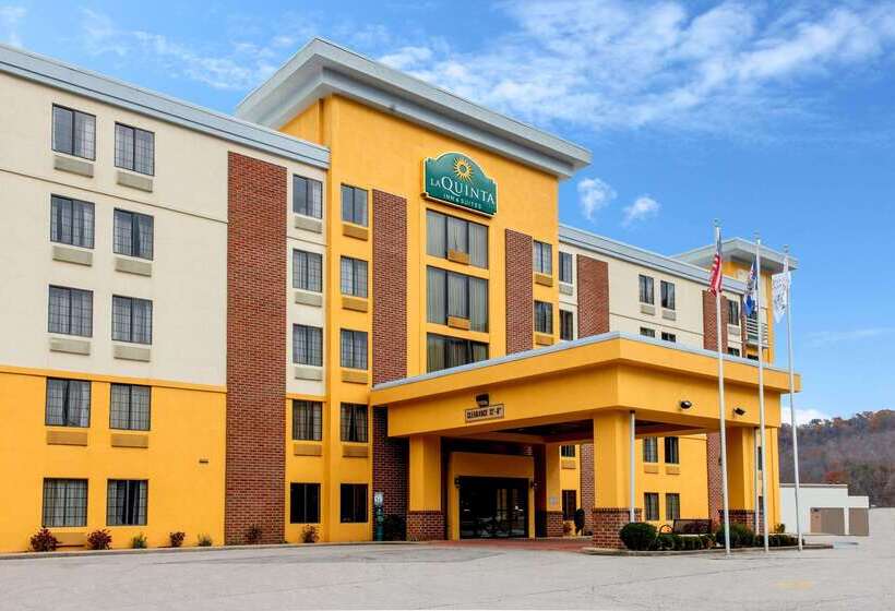 בית מלון כפרי La Quinta Inn & Suites By Wyndham Elkview  Charleston Ne