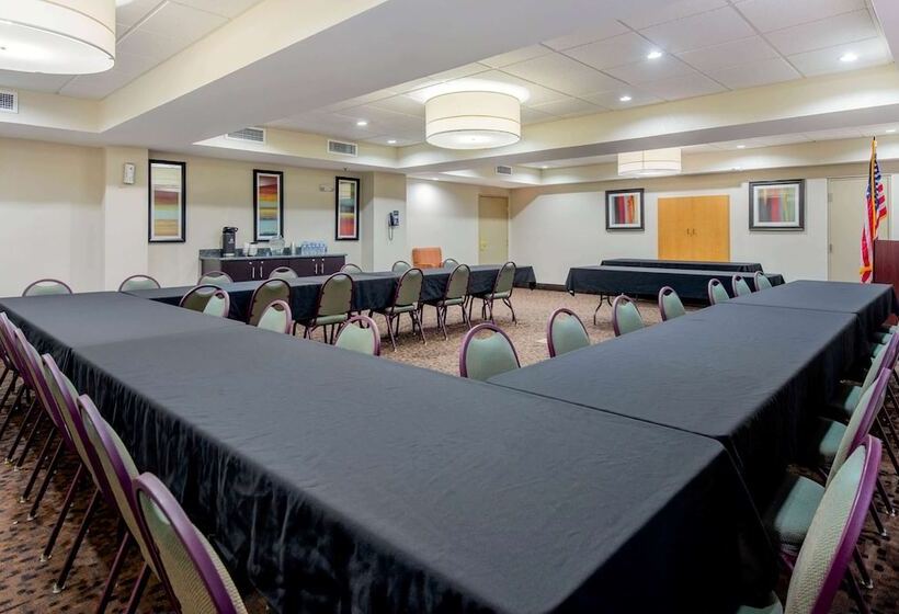 בית מלון כפרי La Quinta Inn & Suites By Wyndham Elkview Charleston Ne