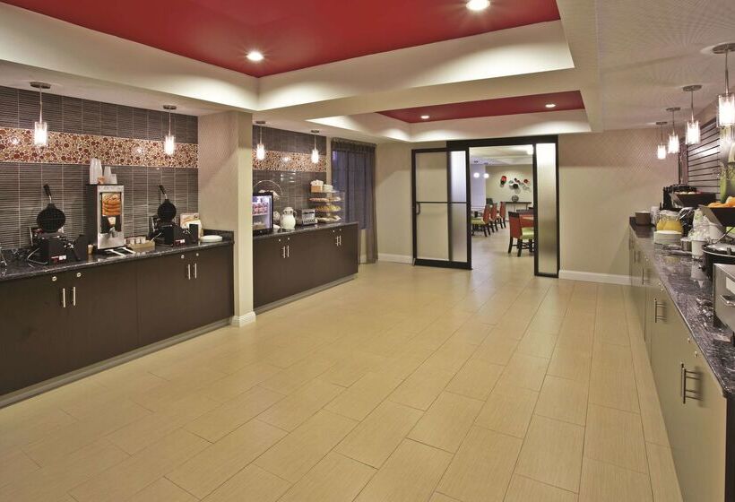 ホテル La Quinta Inn & Suites   New River Gorge National Park