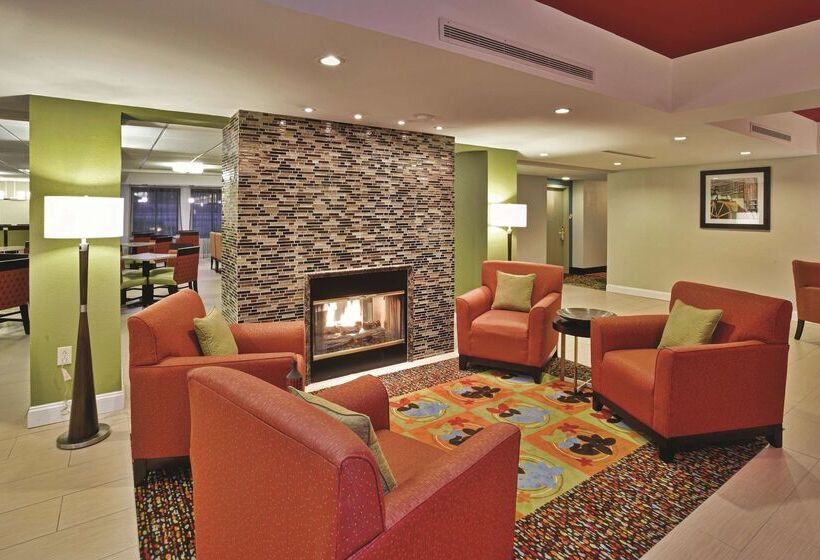 ホテル La Quinta Inn & Suites   New River Gorge National Park