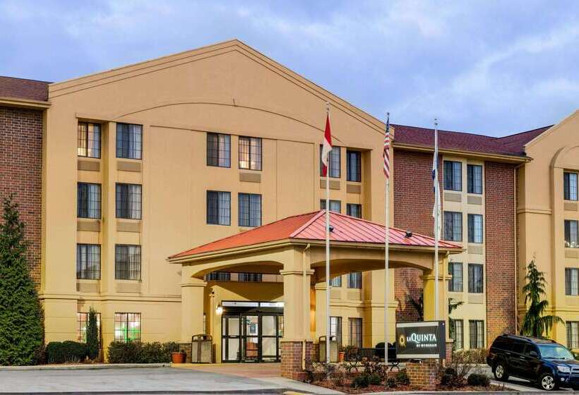 هتل La Quinta Inn & Suites Summersville/new River National Park