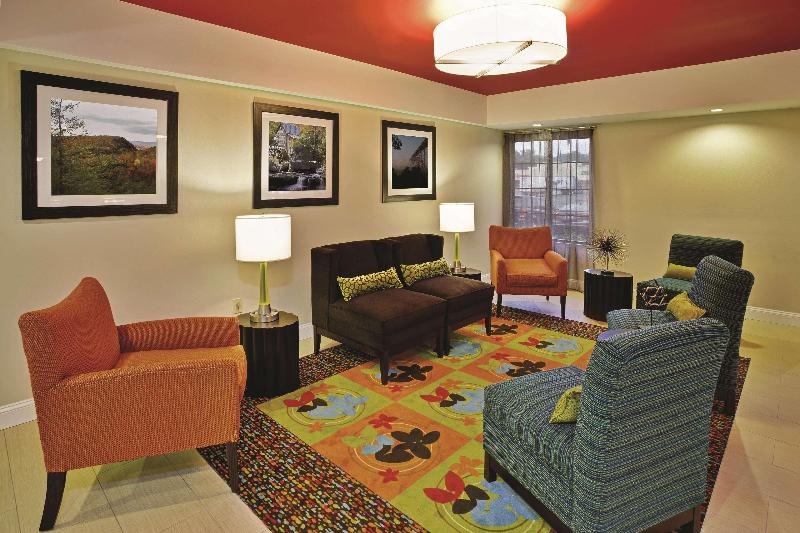 ホテル La Quinta Inn & Suites   New River Gorge National Park