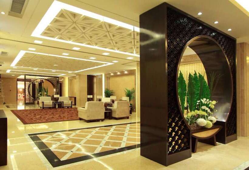 هتل Luxemon Xinjiang Yindu