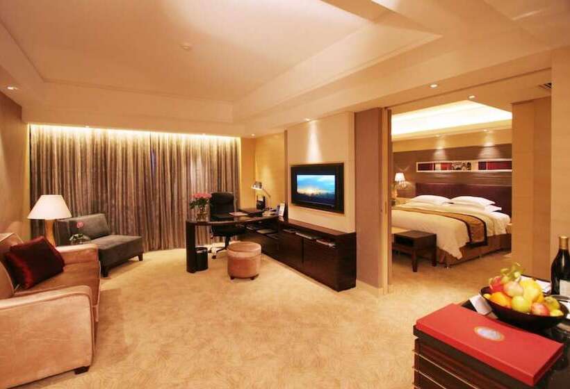 هتل Luxemon Xinjiang Yindu