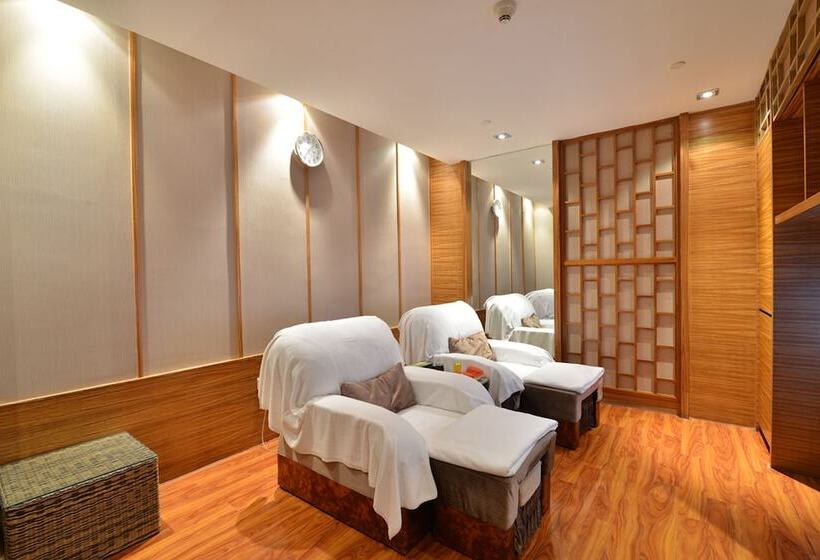 هتل Luxemon Xinjiang Yindu
