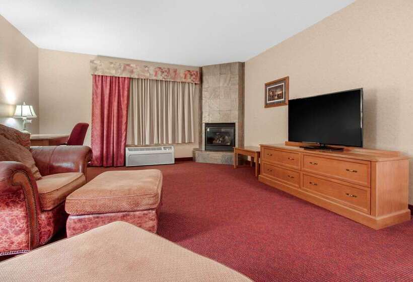 Norfolk Lodge & Suites, Ascend Hotel Collection