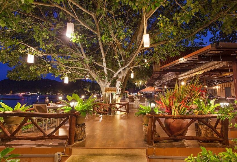 فندق Phi Phi Natural Resort