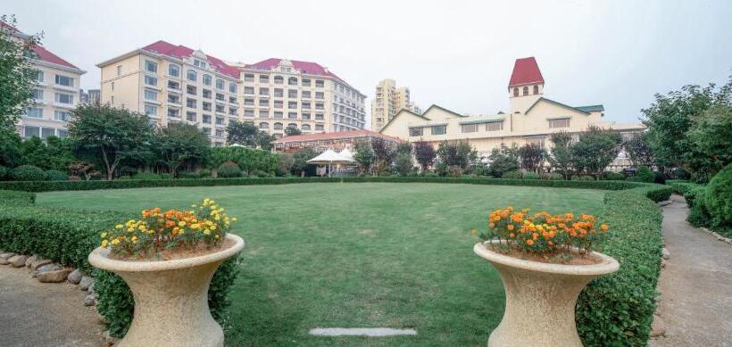 هتل Qingdao Sea View Garden