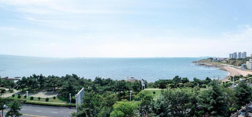 호텔 Qingdao Sea View Garden