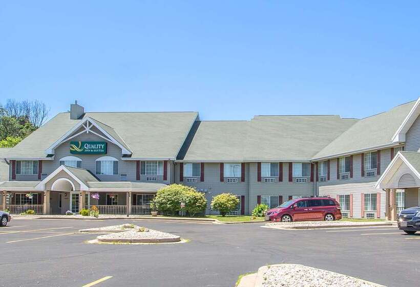 בית מלון כפרי Quality Inn & Suites East Troy I 43