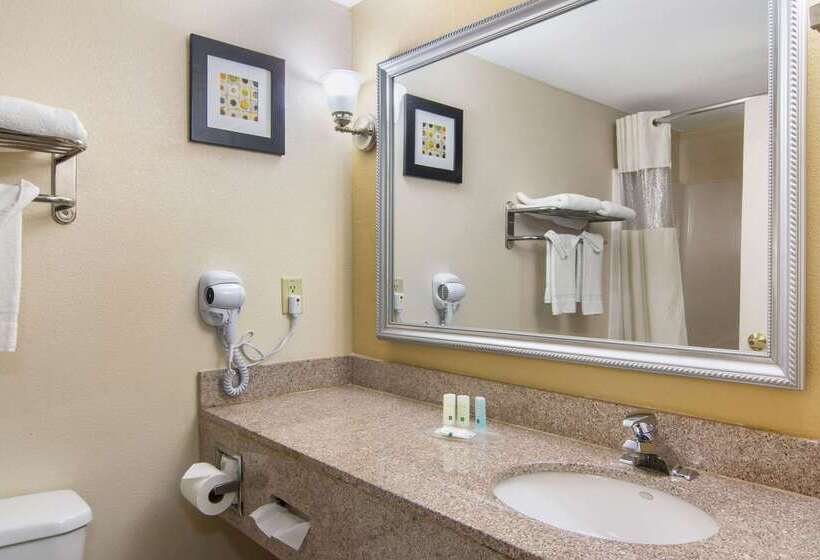 호텔 Quality Inn & Suites Union City   Atlanta South