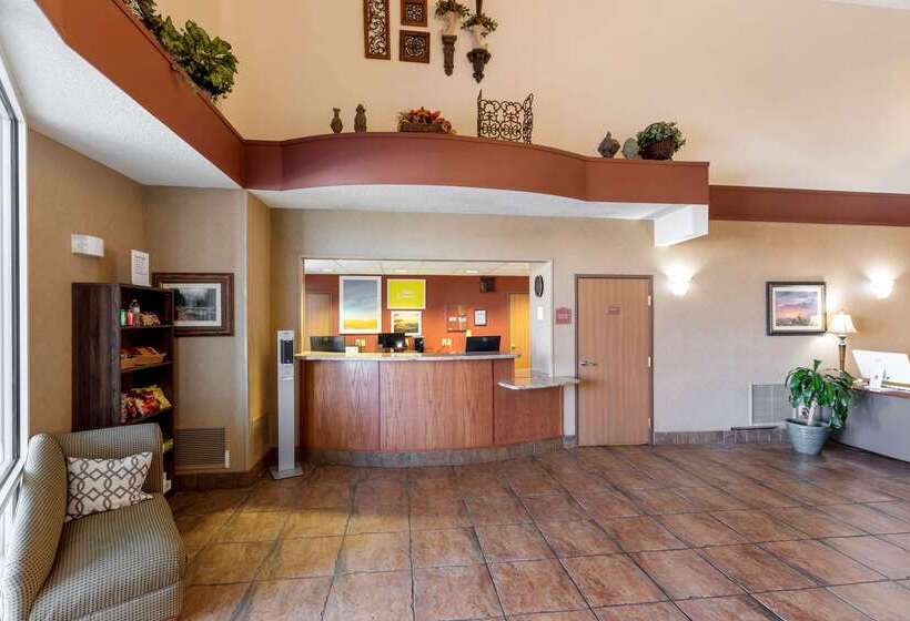 Отель Quality Inn & Suites Wellington   Fort Collins