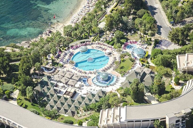 هتل The Grand Blue Sky International  All Inclusive