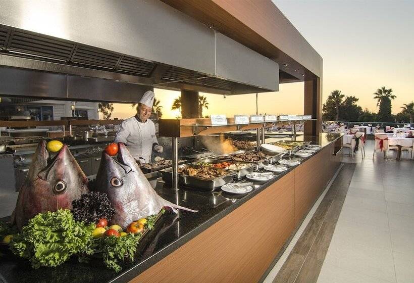 هتل The Grand Blue Sky International  All Inclusive