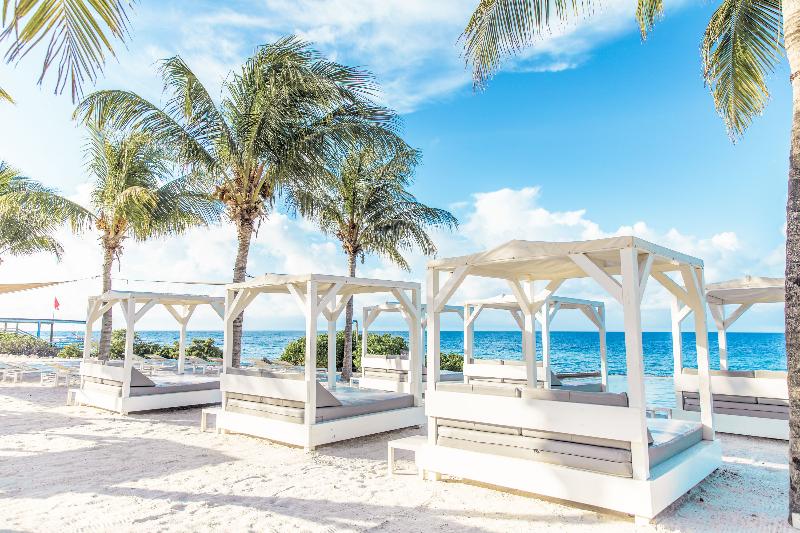Papagayo Beach Resort