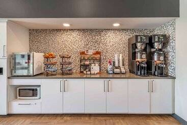 هتل Extended Stay America Suites Colonial Heights Fort Lee