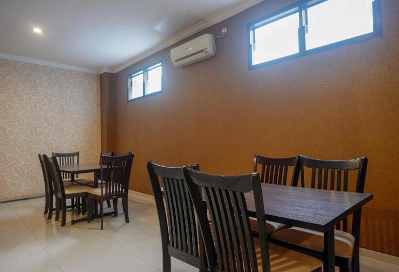 هتل Reddoorz Syariah Near Pltu Cilacap