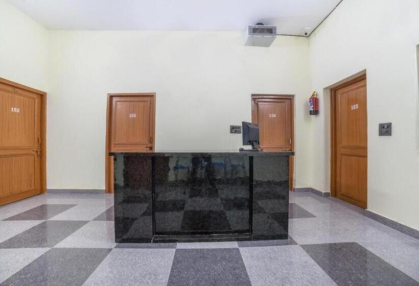 پانسیون Oyo Home 71857 Gautam Villa