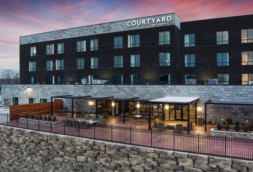 בית מלון כפרי Courtyard By Marriott Jefferson City