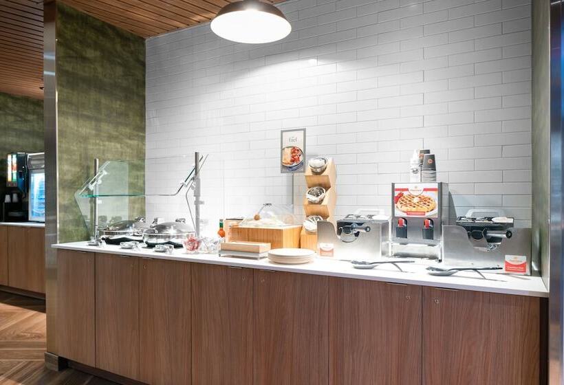 Отель Fairfield By Marriott Inn & Suites Somerset