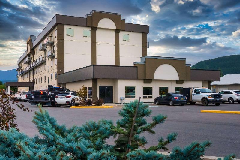 هتل Quality Inn Sunshine Suites