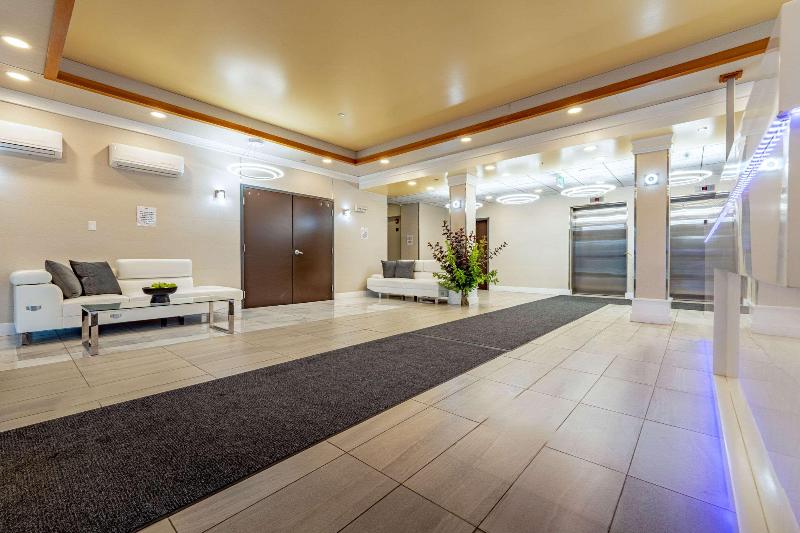 هتل Quality Inn Sunshine Suites