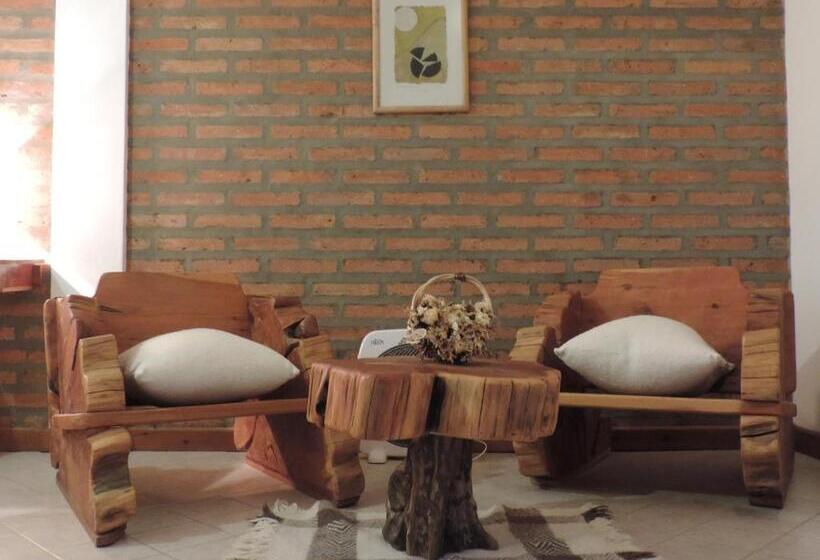 הוסטל Hosteria El Hoyo