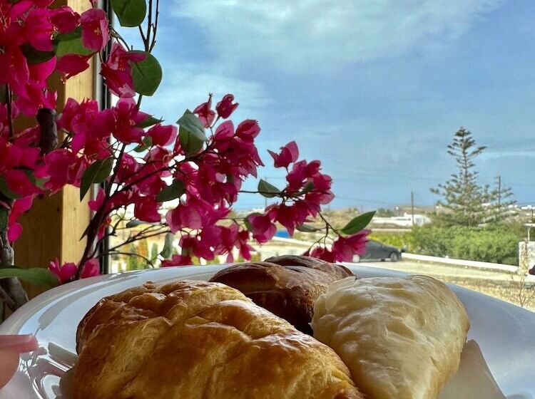 تختخواب و صبحانه Aegean Hospitality