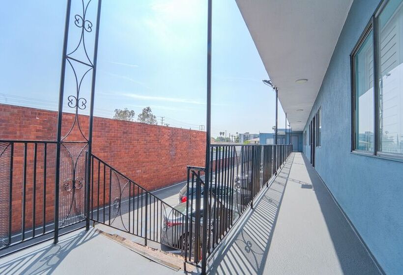 هتل Rodeway Inn & Suites North Hollywood Burbank Airport   Universal Area