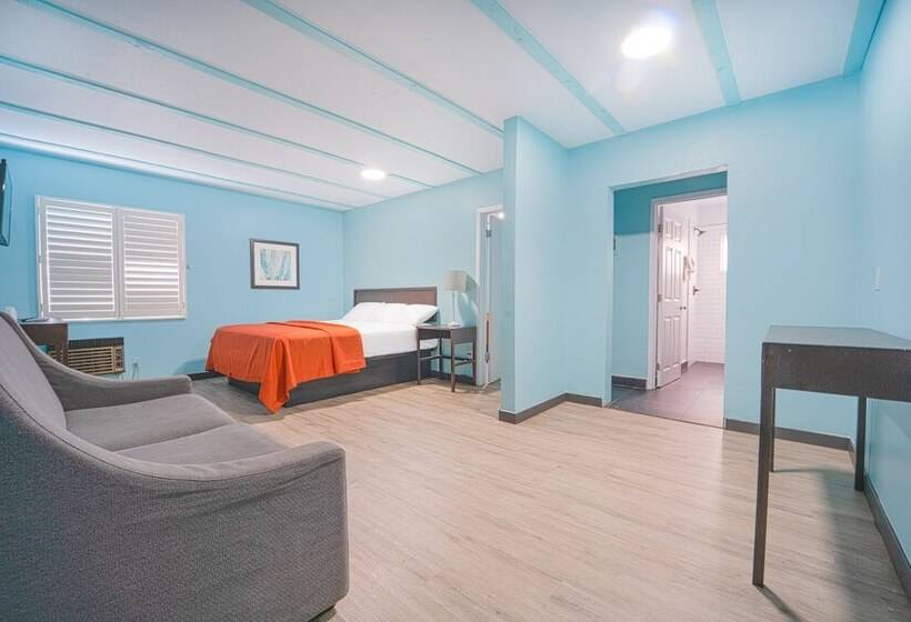 هتل Rodeway Inn & Suites North Hollywood Burbank Airport   Universal Area