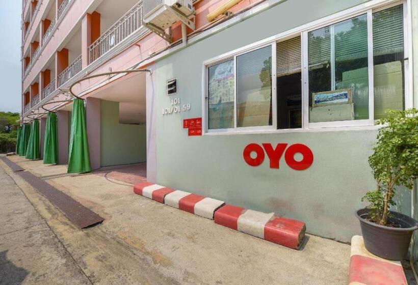 בית מלון כפרי Oyo 762 Chompoo