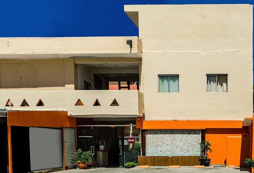هتل Oyo  Cabo Del Sur