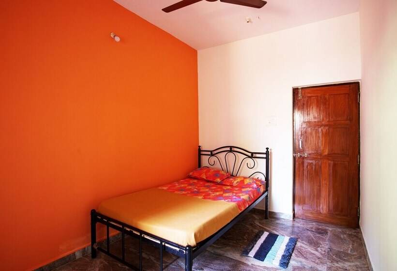 پانسیون Santana Guest House