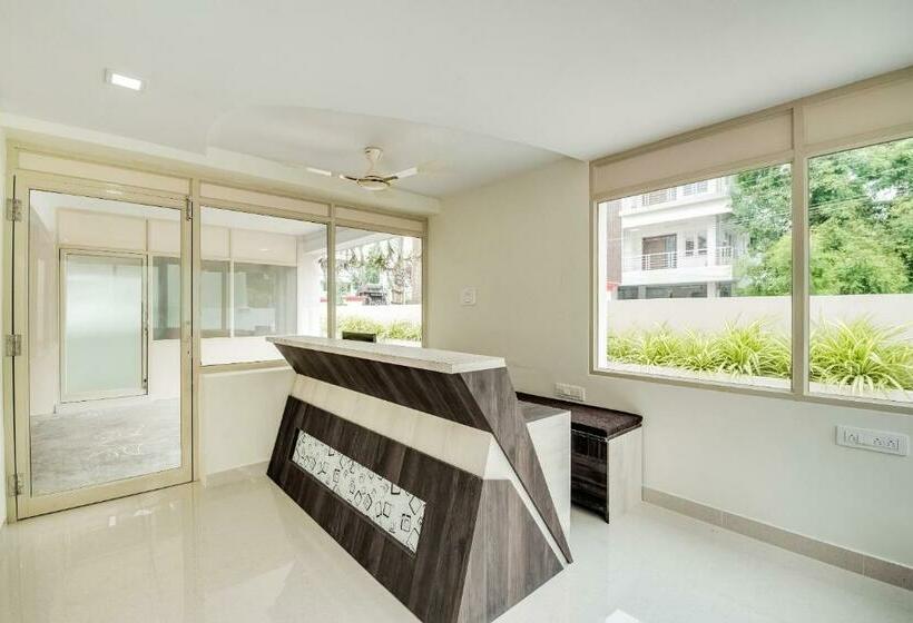 酒店 Collection O Stay Inn Luxury Service Apartments