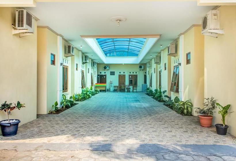 호텔 Oyo 3831 Pelangi Residence Syariah