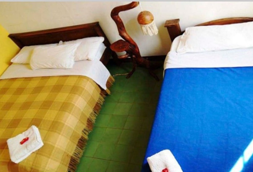 هاستل Urban Hostal San Gil  Piscina Restaurante Bar