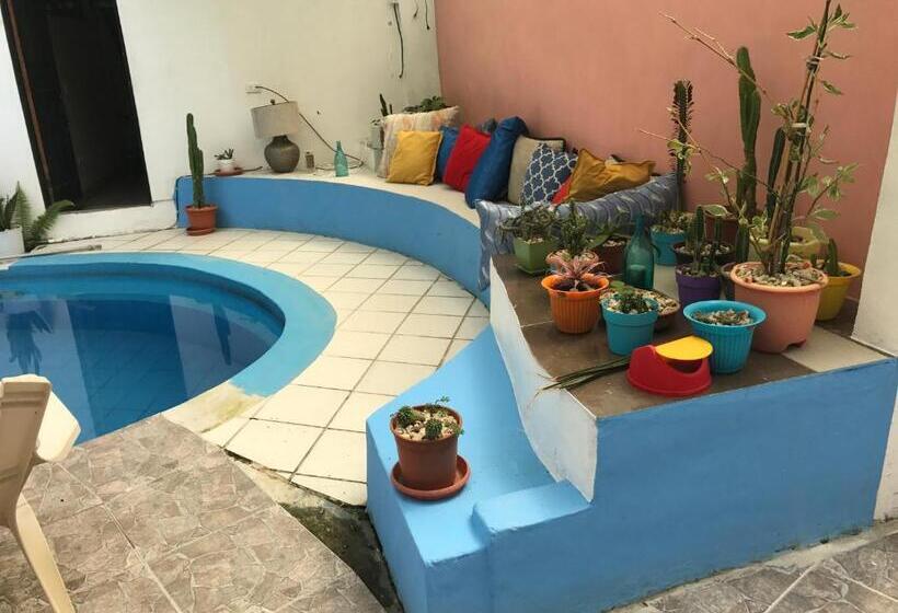 هتل Cabinas Cafe Del Mar