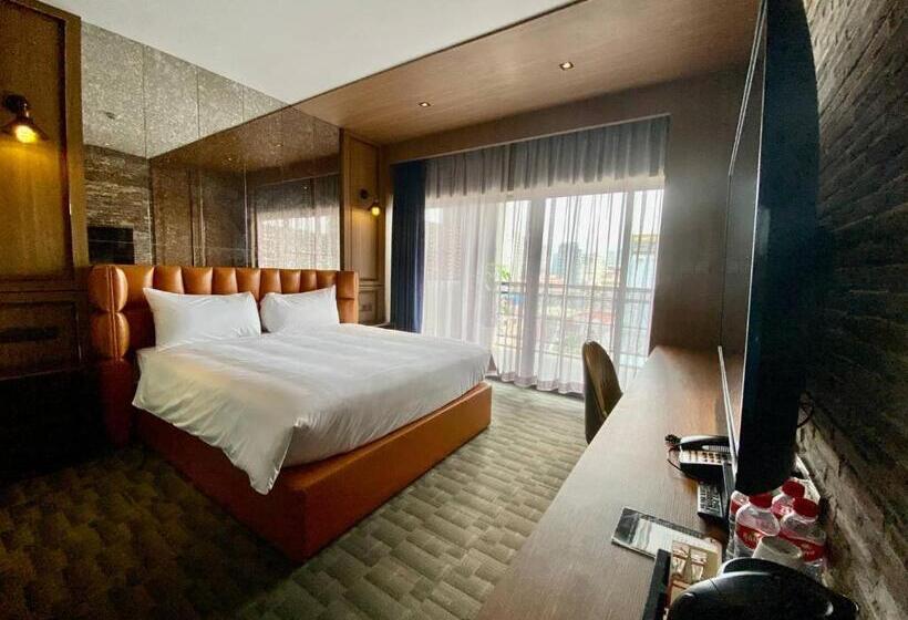 בית מלון כפרי Check Inn Phnom Penh Bkk1