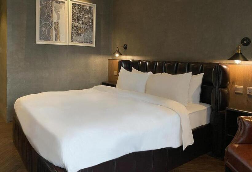 فندق Check Inn Phnom Penh Bkk1