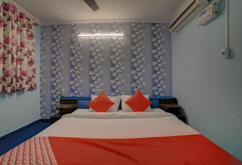 호텔 Oyo 28453 Meenu Inn