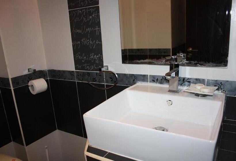 هتل Saint Sofia Guest House къща за гости