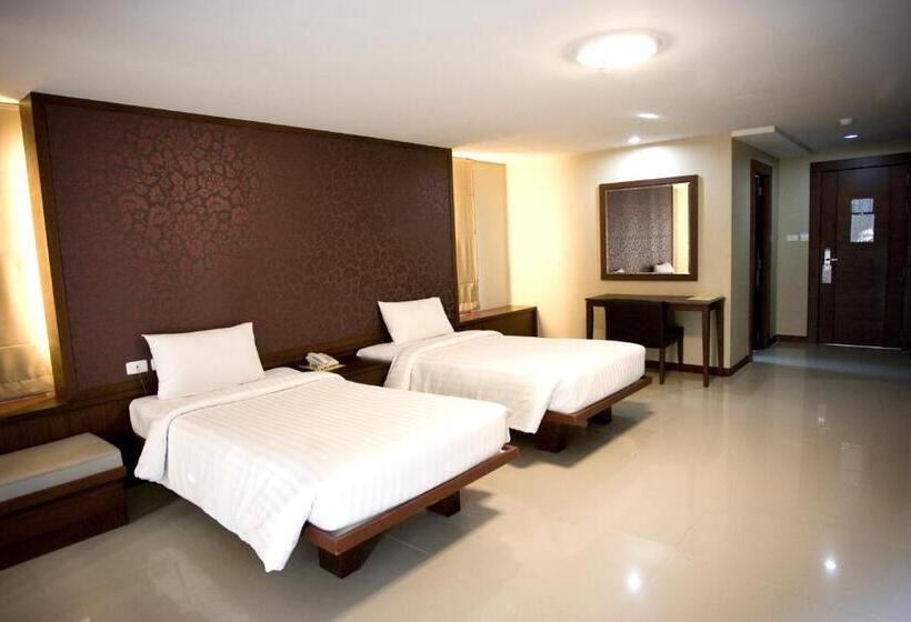 هتل Convenient Grand