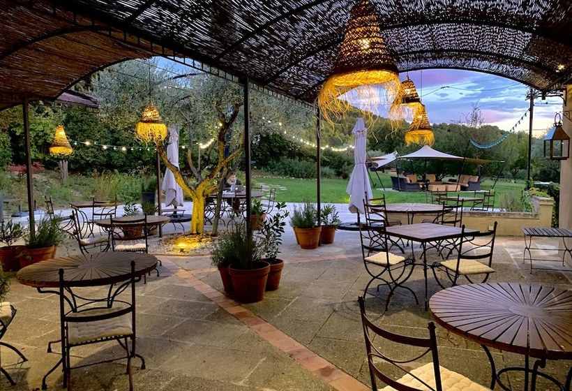 호텔 Hôtel Auberge La Fenière  Les Collectionneurs