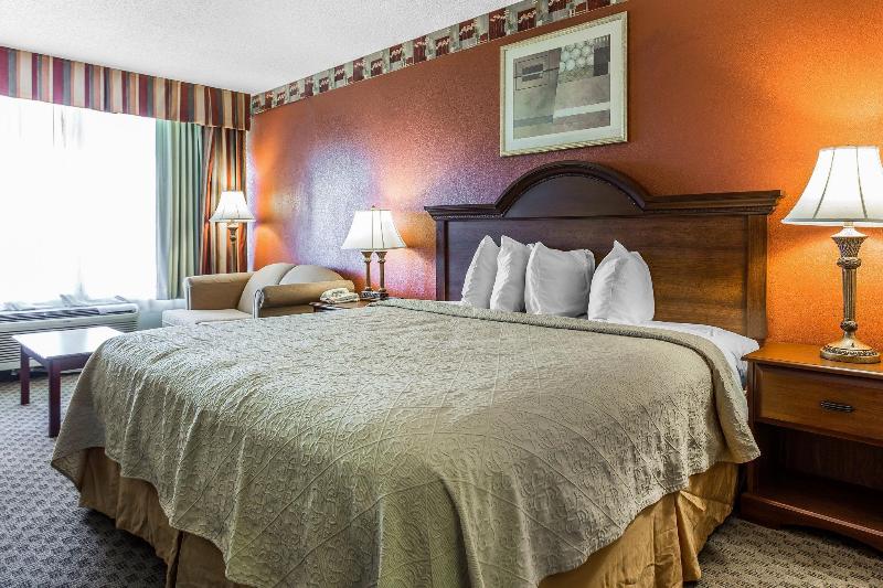 בית מלון כפרי Baymont By Wyndham Walterboro