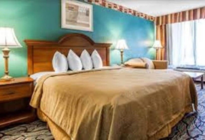 בית מלון כפרי Baymont By Wyndham Walterboro